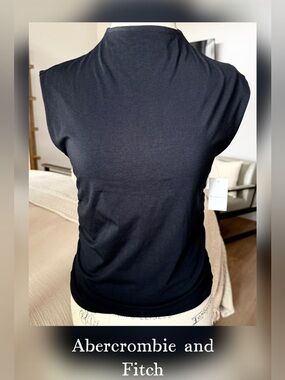 Abercrombie & Fitch Black Sleeveless Mock-Neck Tank